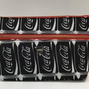 JoyRich  X Coca-Cola Make Up ag